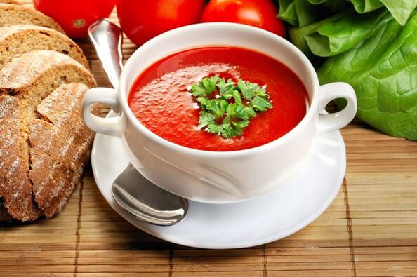 Менито за диета за пиење може да се диверзифицира со супа од домати