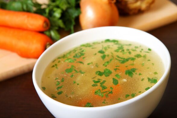 Супата од супа од месо е вкусно јадење на менито за пиење диета