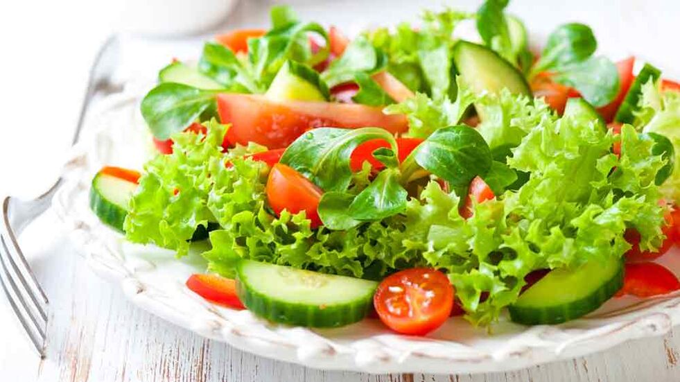 салата од зеленчук за вашата омилена диета